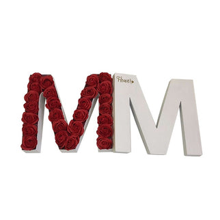 Cutie flori litera M alb