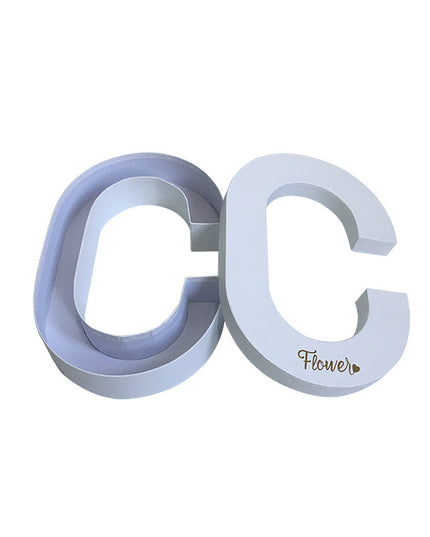 Cutie flori litera C alb
