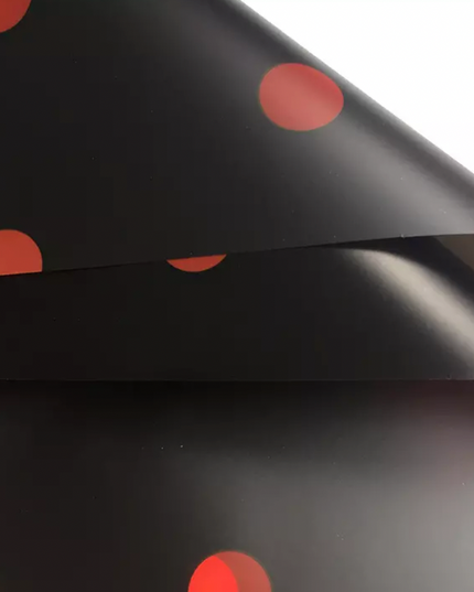 Ambalaj waterproof 60x60cm fond negru buline roșii