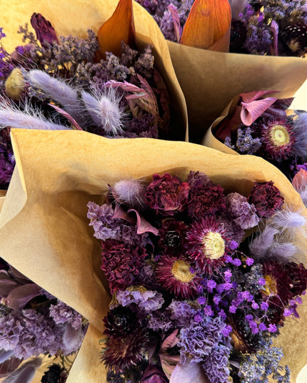 Buchet flori uscate mov