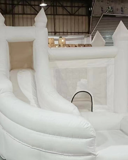 Bounce House castel gonflabil alb cu tobogan si piscina