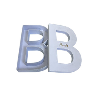 Cutie flori litera B alb