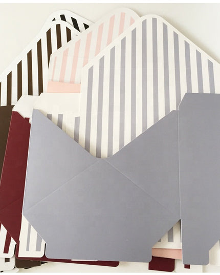 Cutie flori plic gri