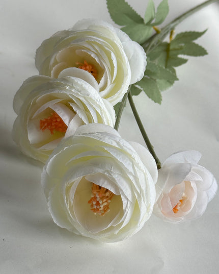 Ranunculus artificial ( 4 flori ) alb