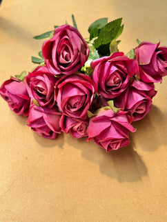 Trandafiri artificiali (12 flori) mov