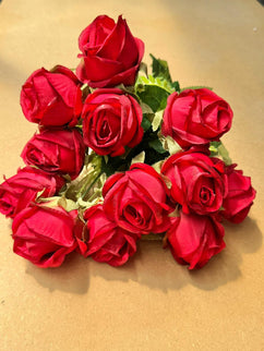 Trandafiri artificiali (12 flori) rosu