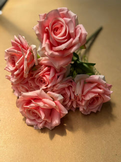 Trandafiri artificiali (7 flori) Hermosa