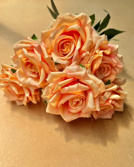 Trandafiri artificiali (7 flori) Novi