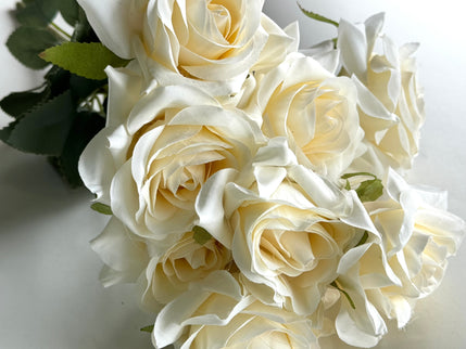 Trandafiri artificiali (9 flori) champagne