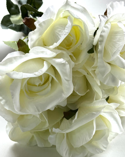 Trandafiri artificiali (9 flori) ivory