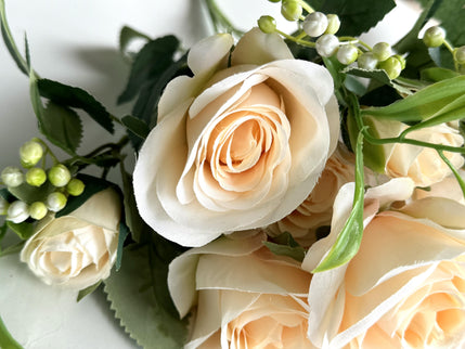 Trandafiri artificiali (10 flori) peach cu verdeata