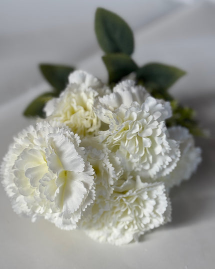 Garoafe artificiale 7 flori alb