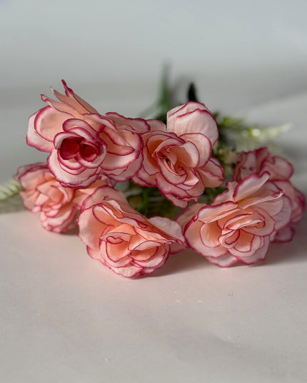 Garofite artificiale (6 flori) alb cu visiniu