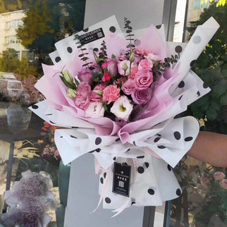 Ambalaj waterproof 60x60cm fond alb buline negru