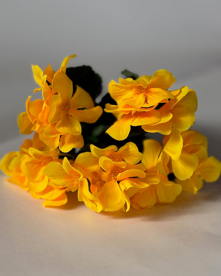 Muscata artificială galben