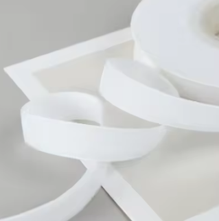 Panglica catifea 25mmX9m alb