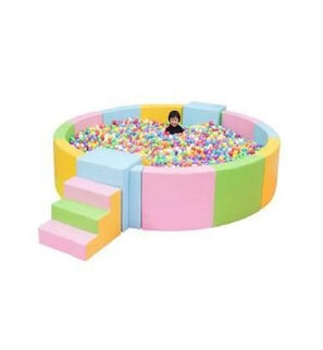 Piscina cu 10000 bile