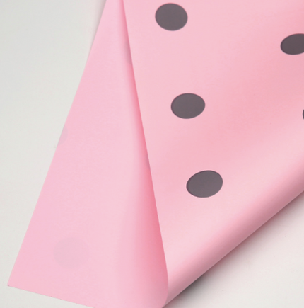 Ambalaj waterproof 60x60cm fond roz buline negre