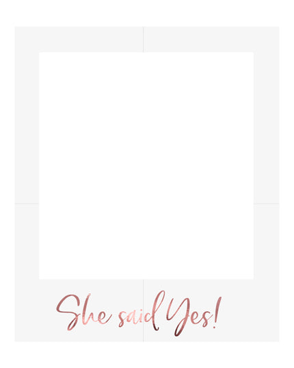 Rama foto selfie "She said yes"