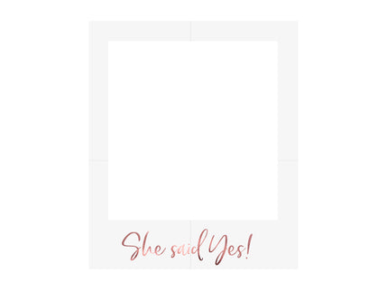 Rama foto selfie "She said yes"