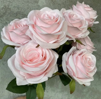 Trandafiri artificiali (9 flori) roz pal