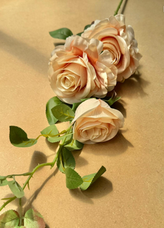 Trandafiri artificiali (3 flori) peach