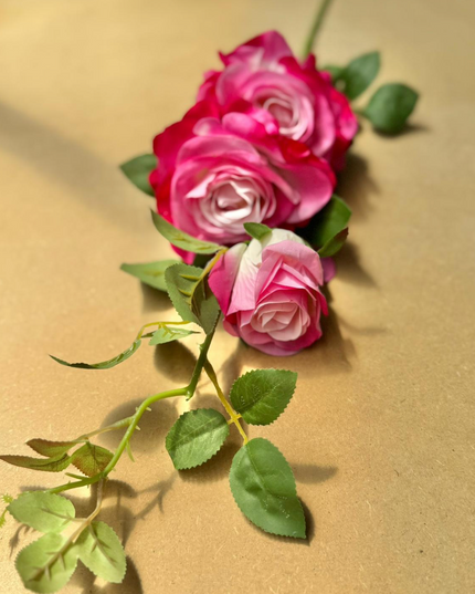 Trandafiri artificiali (3 flori) roz cu alb