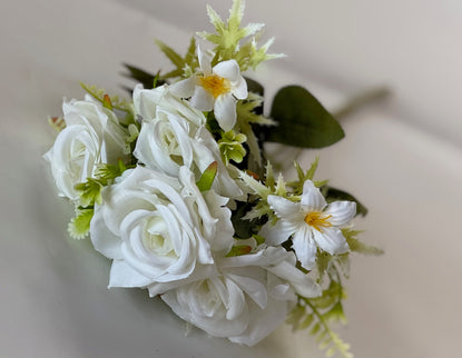 Trandafiri artificiali mix  (5 flori) alb