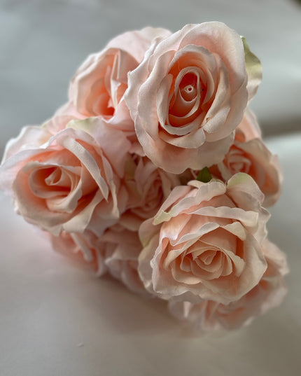 Trandafiri artificiali (9 flori) somon