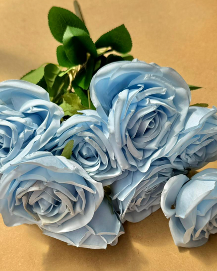 Trandafiri artificiali (9 flori) albastru