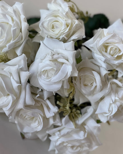 Trandafiri artificiali (10 flori) alb